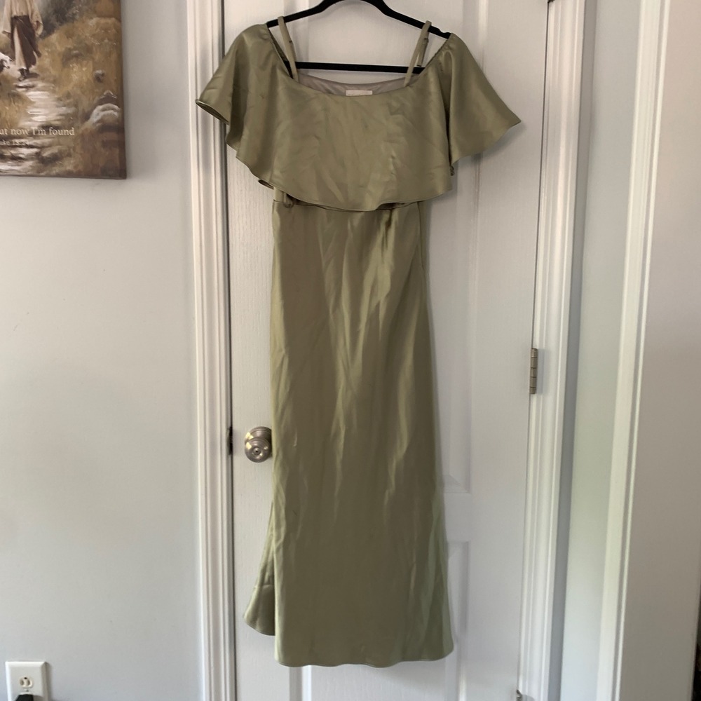 Revelry Sage Green Satin Cold Shoulder‎ Flutter Sleeve Maxi Dress J12